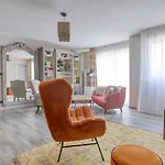 Hotel La Maison Centre 3*