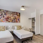 Hotel La Maison Centre 3*