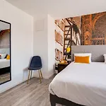 La Maison Centre Hotel 3*