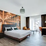 La Maison Centre Hotel 3*