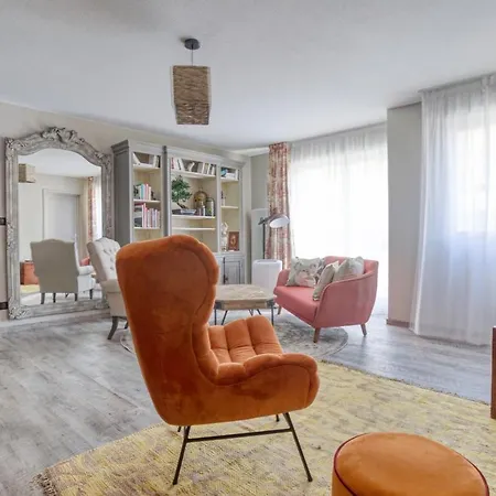 Hotel La Maison Centre 3*