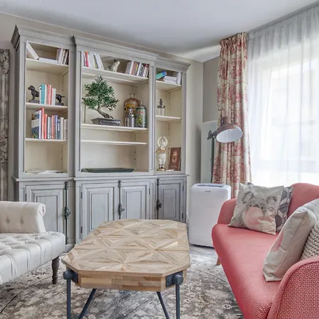 Hotel La Maison Centre 3*