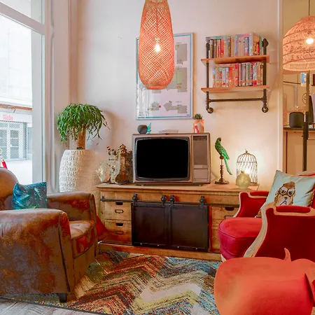 La Maison Centre Hotell 3*