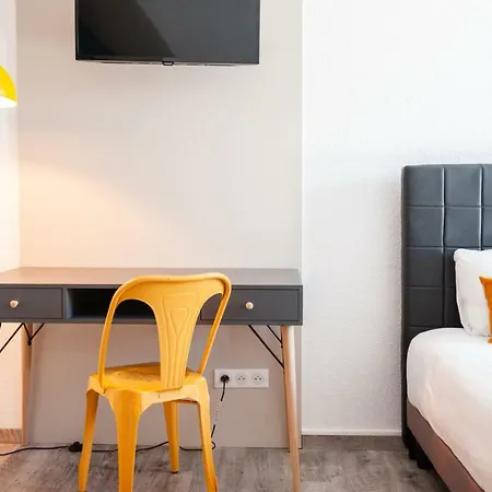 Hotel La Maison Centre 3*