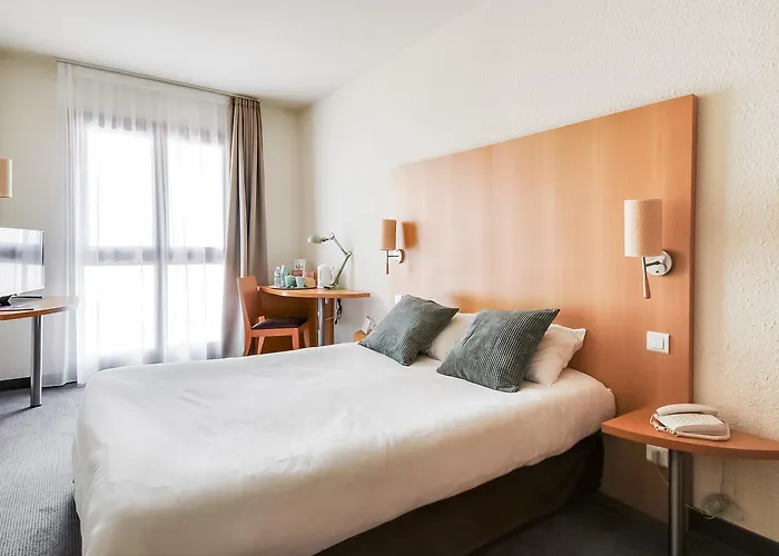 Hotel La Maison Centre 3*