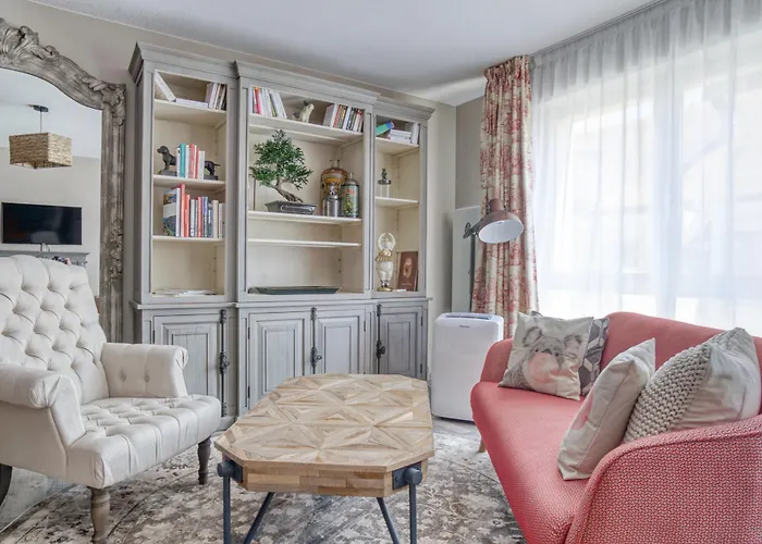 Hotel La Maison Centre 3*