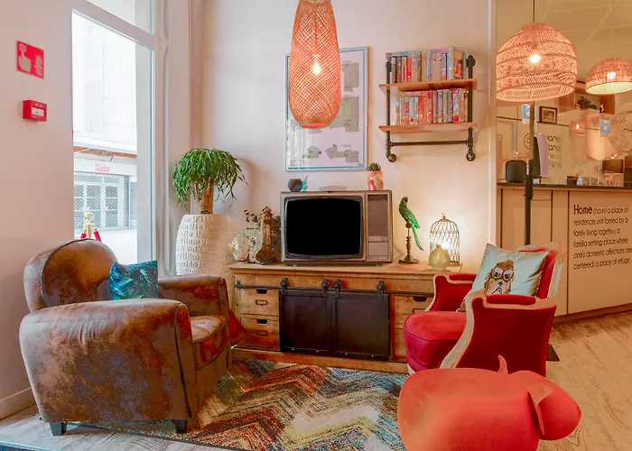 La Maison Centre Hotel 3*