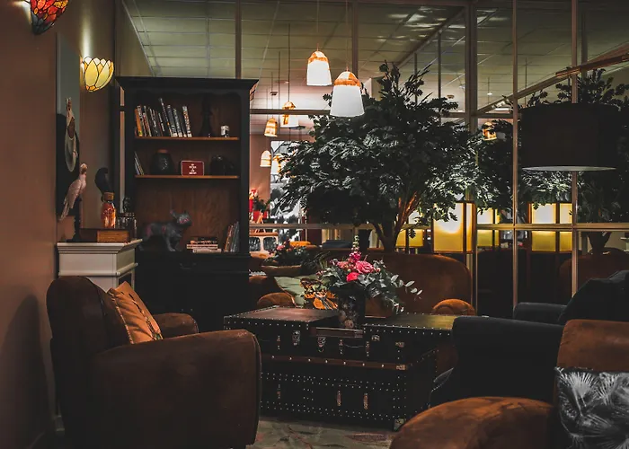 La Maison Centre Hotel