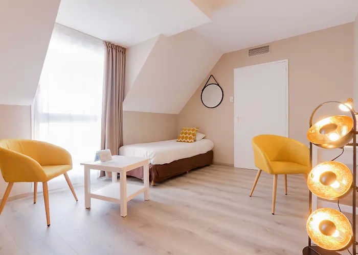 Hotel La Maison Centre 3*