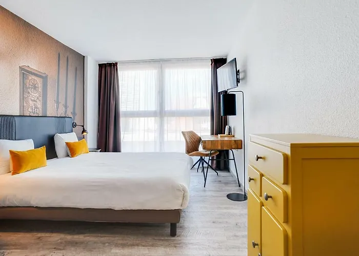 La Maison Centre Hotel