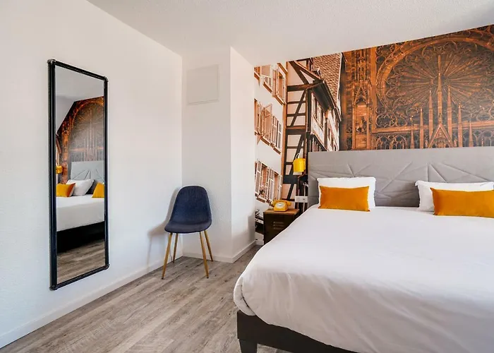 La Maison Centre Hotel 3*