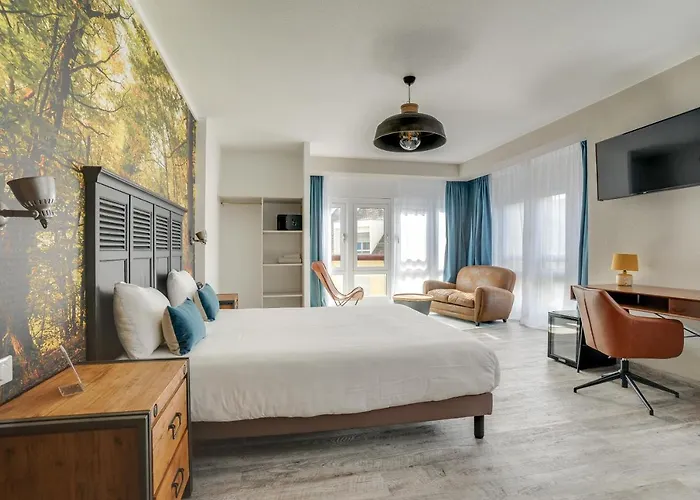 Hotel La Maison Centre 3*